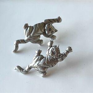 Vintage JJ Jonette Pewter Playful Cat Earrings